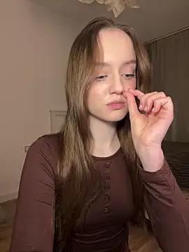 malyshhka online show from 04-03-26, 07:42