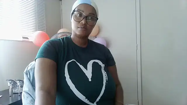 Snapshot of Charlie-Crawford chatting on 04-30-26, 07:48 Charlie-Crawford online show from 04-30-26, 07:48