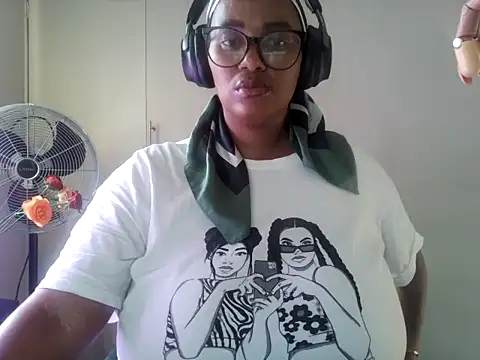 Snapshot of Charlie-Crawford chatting on 05-30-26, 01:06 Charlie-Crawford online show from 05-30-26, 01:06