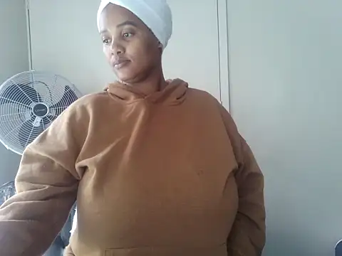 Snapshot of Charlie-Crawford chatting on 05-22-26, 08:45 Charlie-Crawford online show from 05-22-26, 08:45