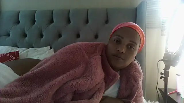Snapshot of Charlie-Crawford chatting on 04-22-26, 02:24 Charlie-Crawford online show from 04-22-26, 02:24