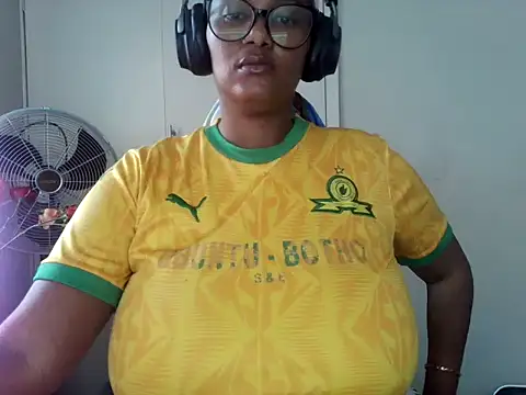 Snapshot of Charlie-Crawford chatting on 06-02-26, 07:41 Charlie-Crawford online show from 06-02-26, 07:41