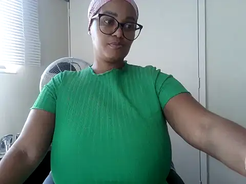 Snapshot of Charlie-Crawford chatting on 05-15-26, 10:35 Charlie-Crawford online show from 05-15-26, 10:35
