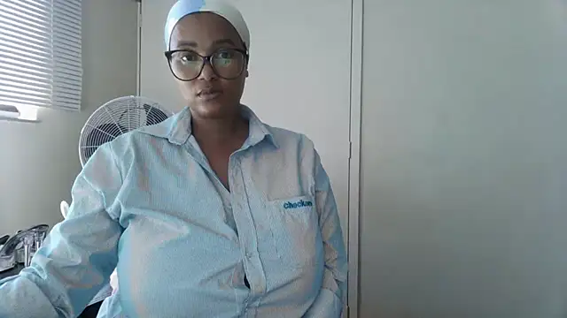 Snapshot of Charlie-Crawford chatting on 05-11-26, 09:10 Charlie-Crawford online show from 05-11-26, 09:10