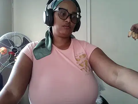 Snapshot of Charlie-Crawford chatting on 06-01-26, 11:54 Charlie-Crawford online show from 06-01-26, 11:54