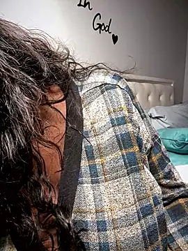 Snapshot of 1Topgyal chatting on 01-18-26, 07:45 1Topgyal online show from 01-18-26, 07:45