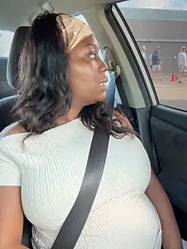 Snapshot of 1Topgyal chatting on 03-12-26, 01:04 1Topgyal online show from 03-12-26, 01:04