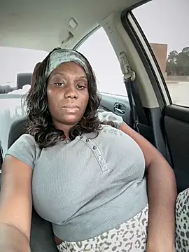 Snapshot of 1Topgyal chatting on 03-03-26, 01:51 1Topgyal online show from 03-03-26, 01:51