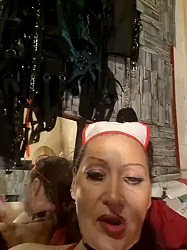 Snapshot of dominatrixredsonyja chatting on 03-15-25, 11:28 dominatrixredsonyja online show from 03-15-25, 11:28