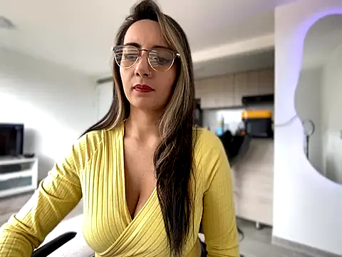 Anny Moore09 online show from 09-15-25, 02:17