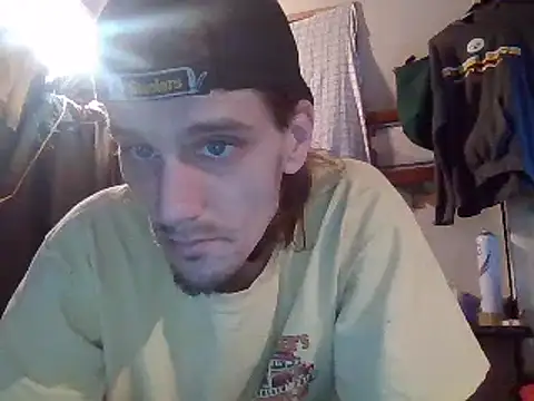 Snapshot of xxxTony999 chatting on 09-12-25, 09:25 xxxTony999 online show from 09-12-25, 09:25