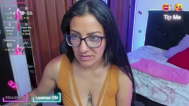 alma blue online show from 09-26-25, 08:49