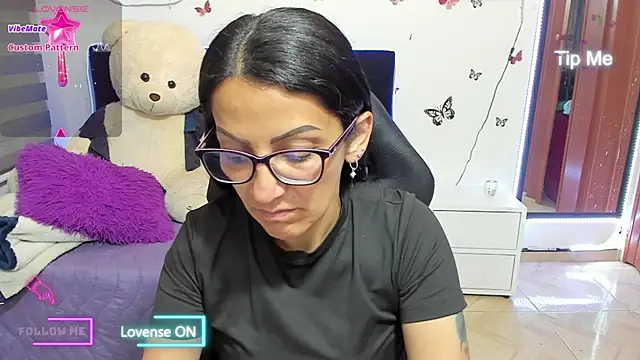 alma blue online show from 11-25-25, 10:32