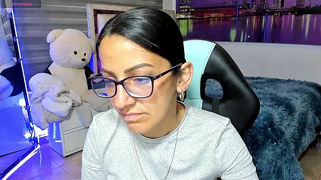 Snapshot of alma_blue chatting on 02-05-26, 10:38 alma blue online show from 02-05-26, 10:38