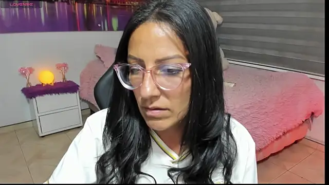 Snapshot of alma_blue chatting on 07-03-26, 10:49 alma blue online show from 07-03-26, 10:49