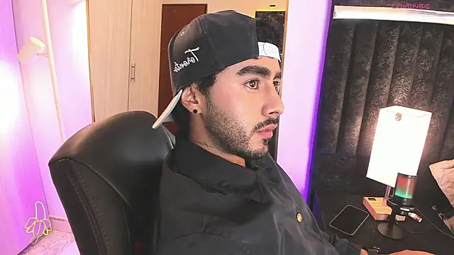 ItsMeEros online show from 04-12-26, 10:24