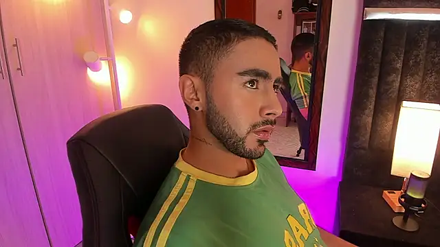 ItsMeEros online show from 11-12-25, 08:56