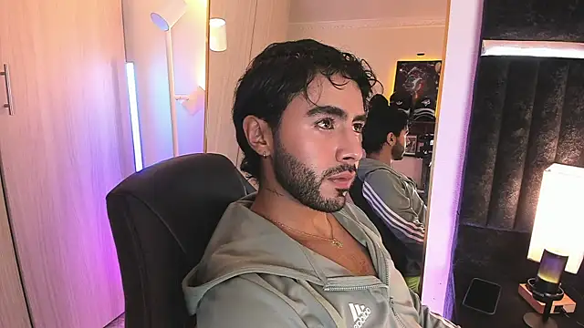 Snapshot of ItsMeEros chatting on 05-25-26, 10:52 ItsMeEros online show from 05-25-26, 10:52