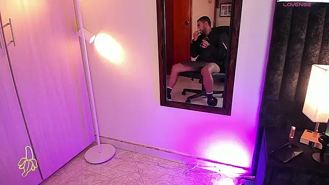 ItsMeEros online show from 11-16-25, 10:35