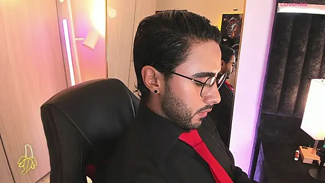 Snapshot of ItsMeEros chatting on 04-24-26, 08:55 ItsMeEros online show from 04-24-26, 08:55