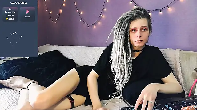 Littlepinkcat online show from 03-18-25, 08:28