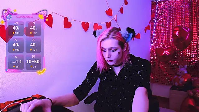 Snapshot of Littlepinkcat chatting on 02-12-26, 07:13 Littlepinkcat online show from 02-12-26, 07:13