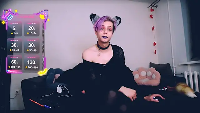 Littlepinkcat online show from 05-19-26, 06:37