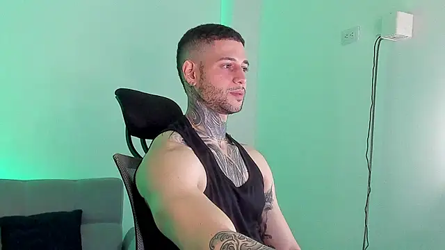  jamesleandros1 online show from 07-06-26, 10:23