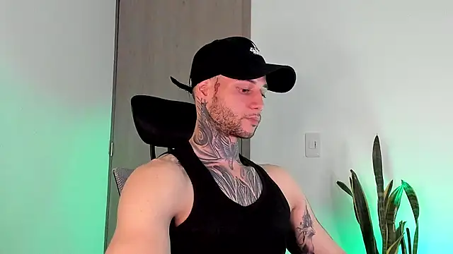  jamesleandros1 online show from 02-10-26, 03:38