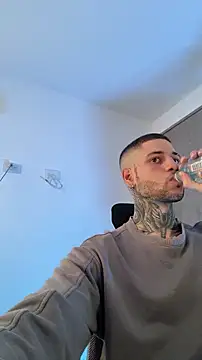  jamesleandros1 online show from 02-03-26, 04:01