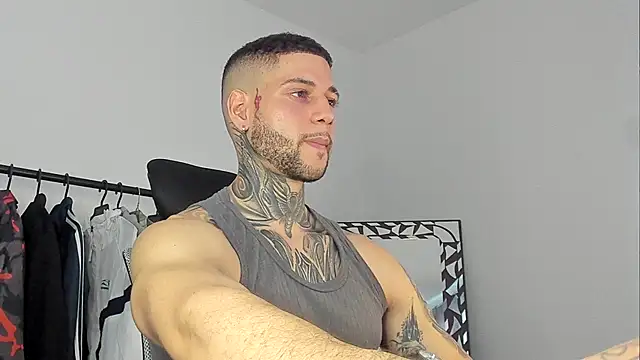  jamesleandros1 online show from 10-28-25, 08:52