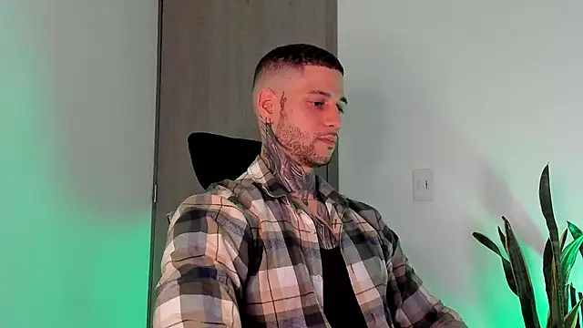  jamesleandros1 online show from 02-25-26, 05:07