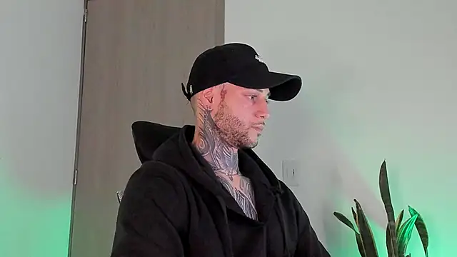  jamesleandros1 online show from 02-17-26, 03:15