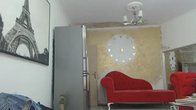 Snapshot of AnnaBellaLuckyXOXO chatting on 09-21-25, 10:42 AnnaBellaLuckyXOXO online show from 09-21-25, 10:42
