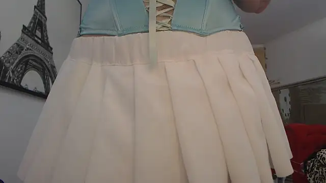 Snapshot of AnnaBellaLuckyXOXO chatting on 04-27-26, 11:30 AnnaBellaLuckyXOXO online show from 04-27-26, 11:30