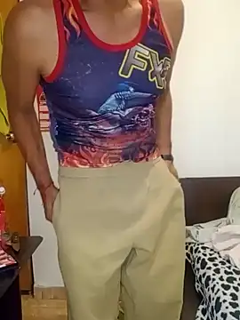 Snapshot of Daddy1972 chatting on 02-07-25, 05:10 Daddy1972 online show from 02-07-25, 05:10