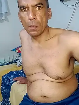 Snapshot of Daddy1972 chatting on 09-14-25, 11:21 Daddy1972 online show from 09-14-25, 11:21