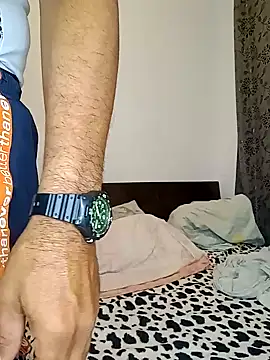 Snapshot of Daddy1972 chatting on 01-11-25, 12:40 Daddy1972 online show from 01-11-25, 12:40