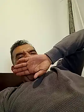 Snapshot of Daddy1972 chatting on 02-14-25, 03:22 Daddy1972 online show from 02-14-25, 03:22