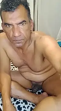 Snapshot of Daddy1972 chatting on 03-21-25, 03:35 Daddy1972 online show from 03-21-25, 03:35