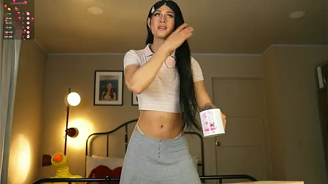 Snapshot of julesbennet chatting on 03-07-25, 01:29 julesbennet online show from 03-07-25, 01:29