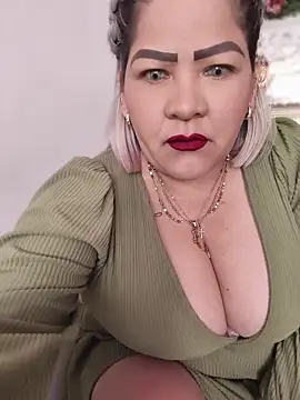 Dalessa Bigtits online show from 06-19-26, 09:31