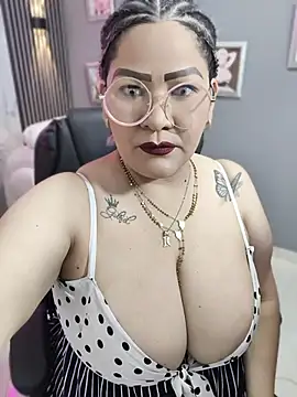 Dalessa Bigtits online show from 07-10-26, 03:06