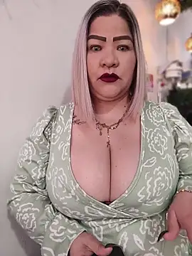 Dalessa Bigtits online show from 06-17-26, 09:36