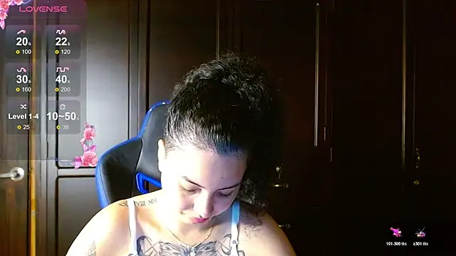 jaydensalvatore  online show from 11-24-25, 10:10