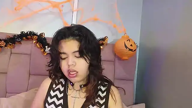 SabinaMerchetti online show from 10-22-25, 02:44