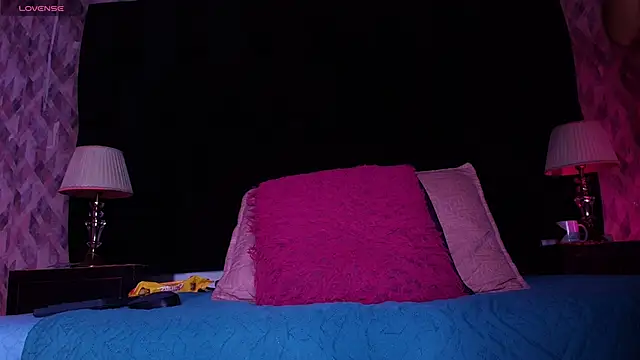 naomi kyse online show from 11-09-25, 03:10