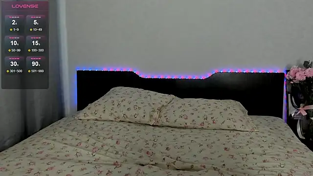 Snapshot of annablisa chatting on 09-30-25, 11:05 annablisa online show from 09-30-25, 11:05