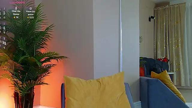 Avril Cyrus online show from 02-26-26, 08:03