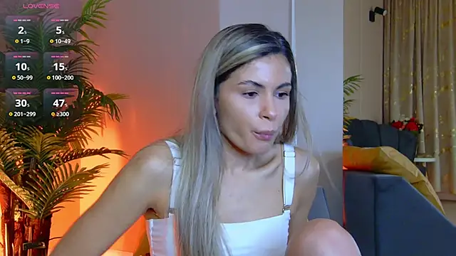 Avril Cyrus online show from 12-23-25, 08:02